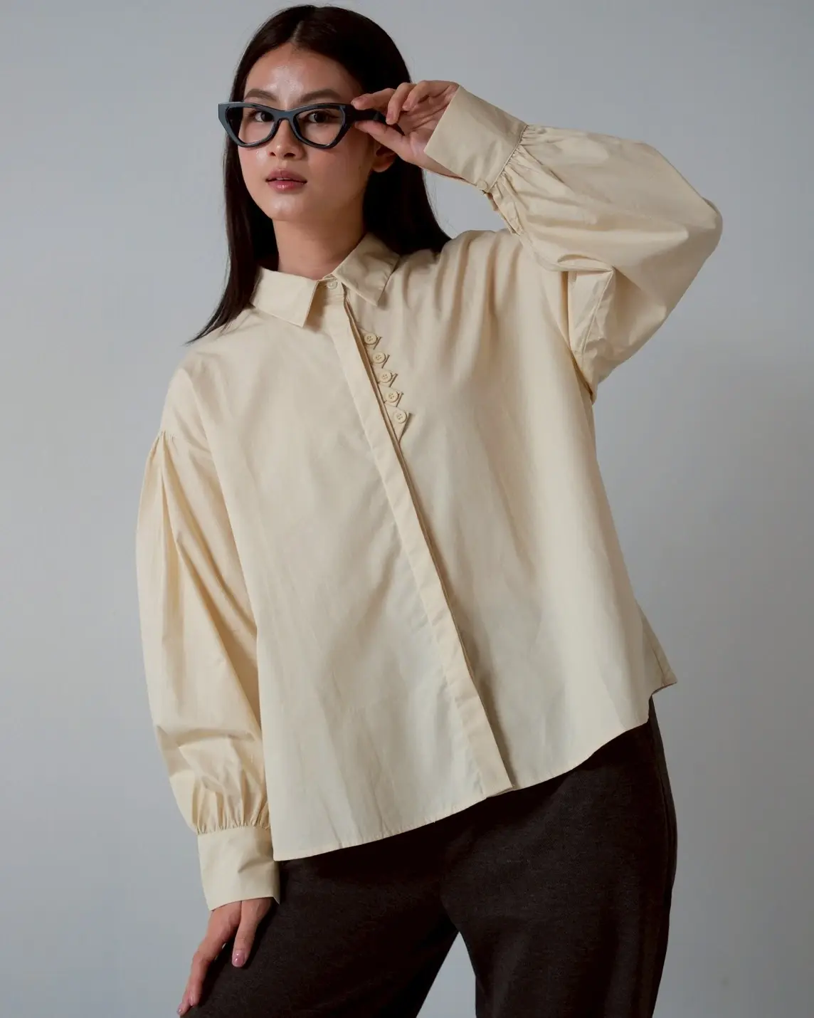 Alternative view of Zori Shirt Kode 1460 Light Cream