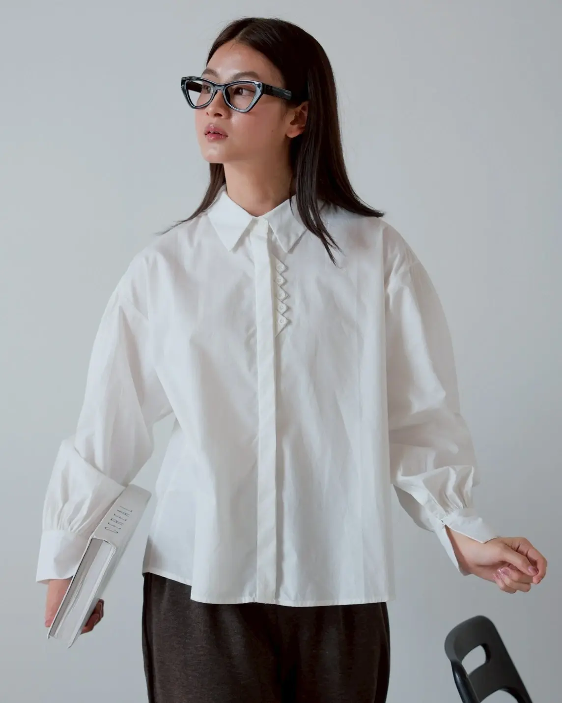 Zori Shirt Kode 1460 Broken White