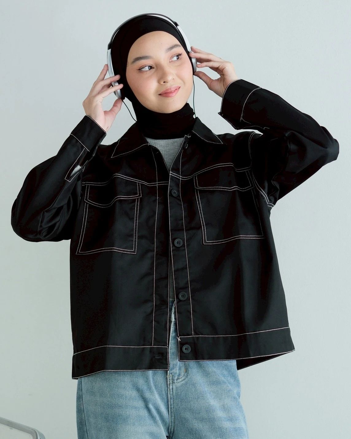 Alternative view of Thahira Shirt Black