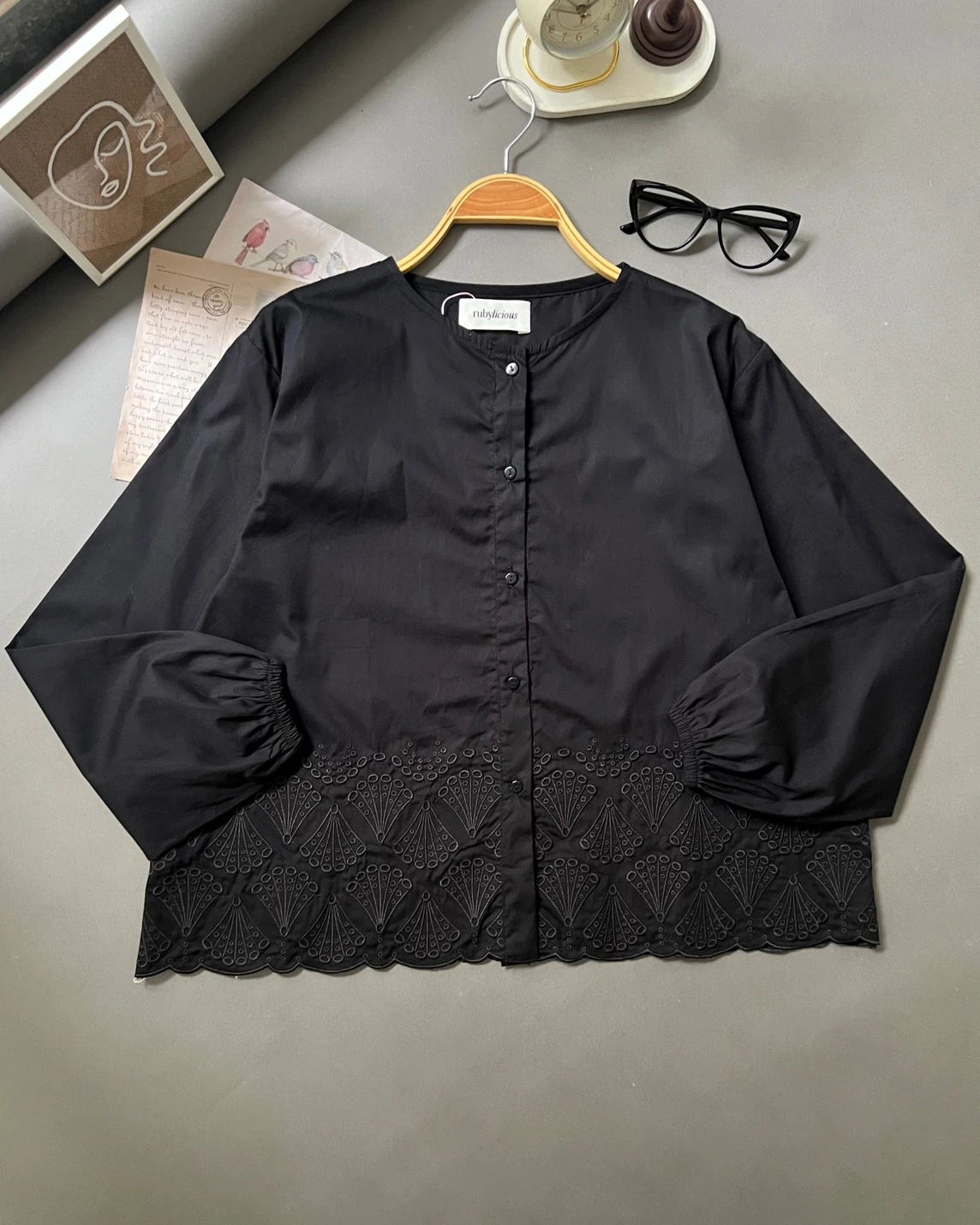 Howie Shirt Kode 6816 Black