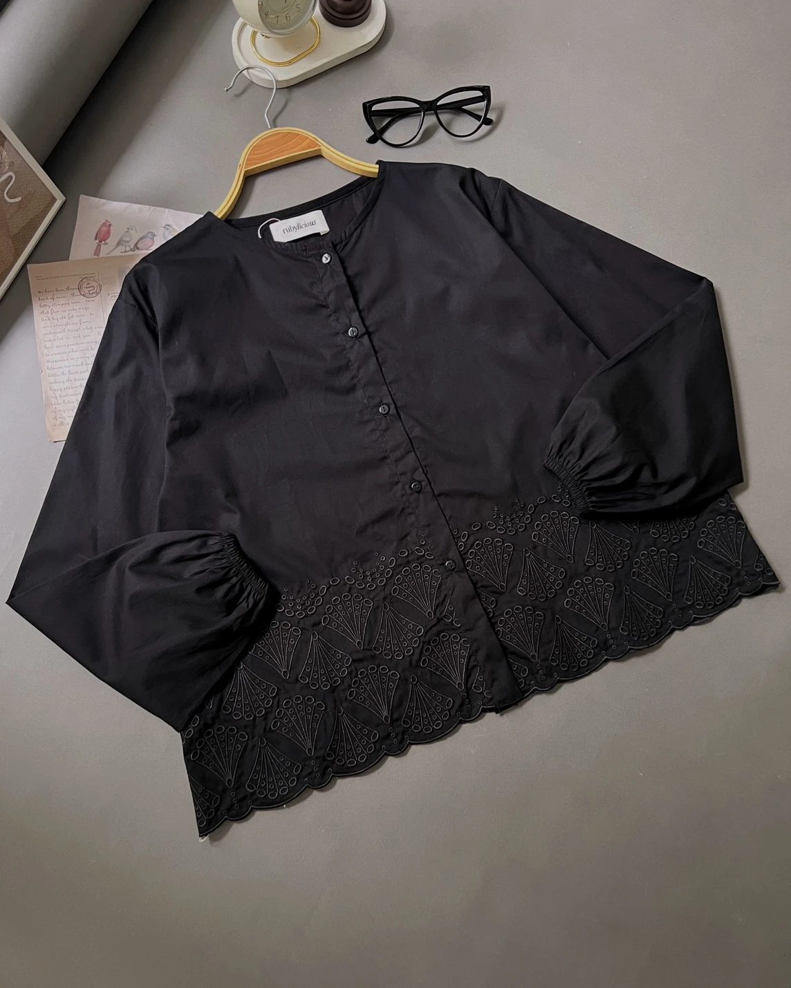 Alternative view of Howie Shirt Kode 6816 Black