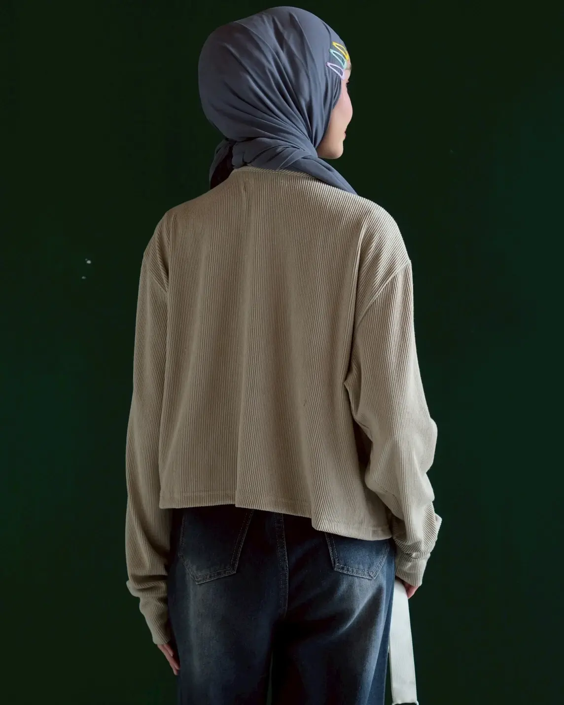 Zovia Longsleeve Sage Green - Image 3