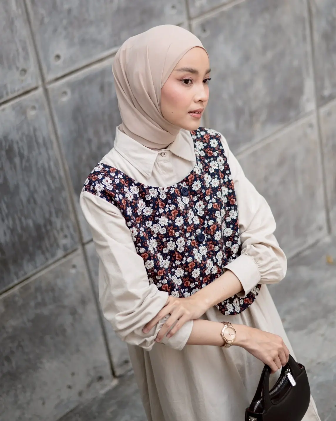 Moiru Midi Dress Beige - Image 3