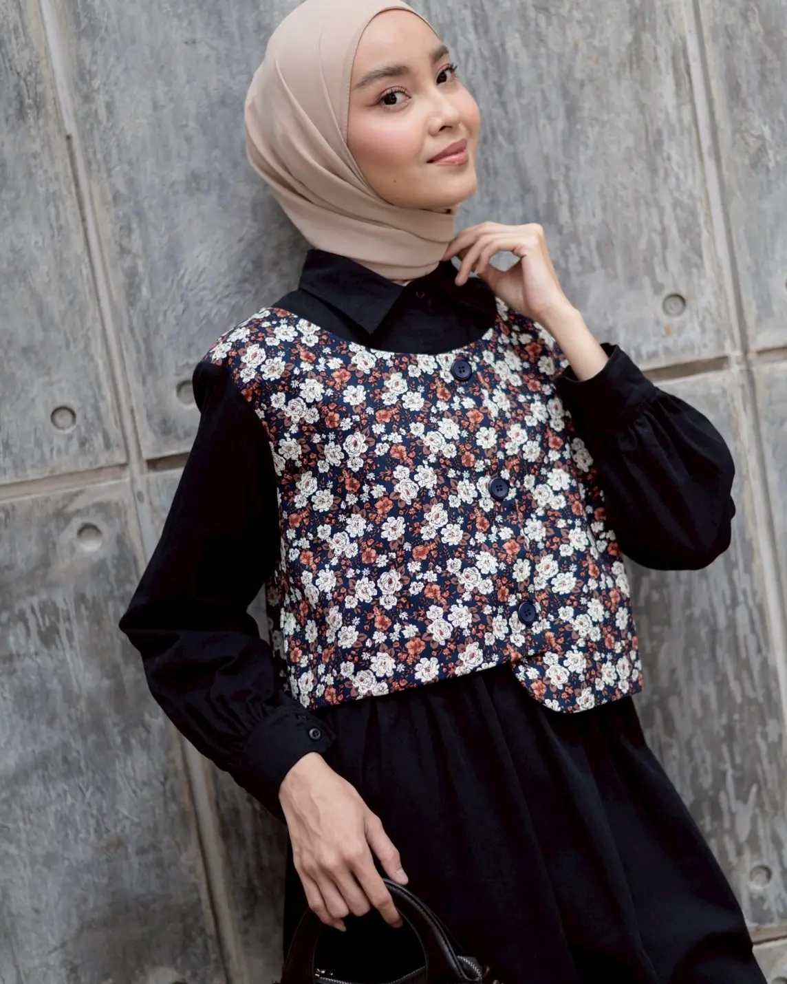 Alternative view of Moiru Midi Dress Black