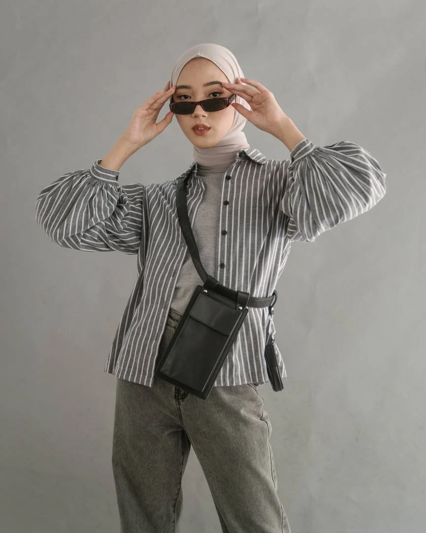 Alternative view of Saskhi Stripe Shirt Misty  Black