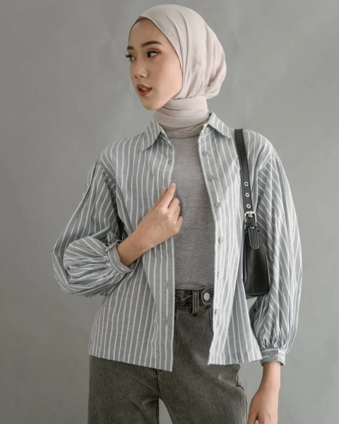 Saskhi Stripe Shirt Grey