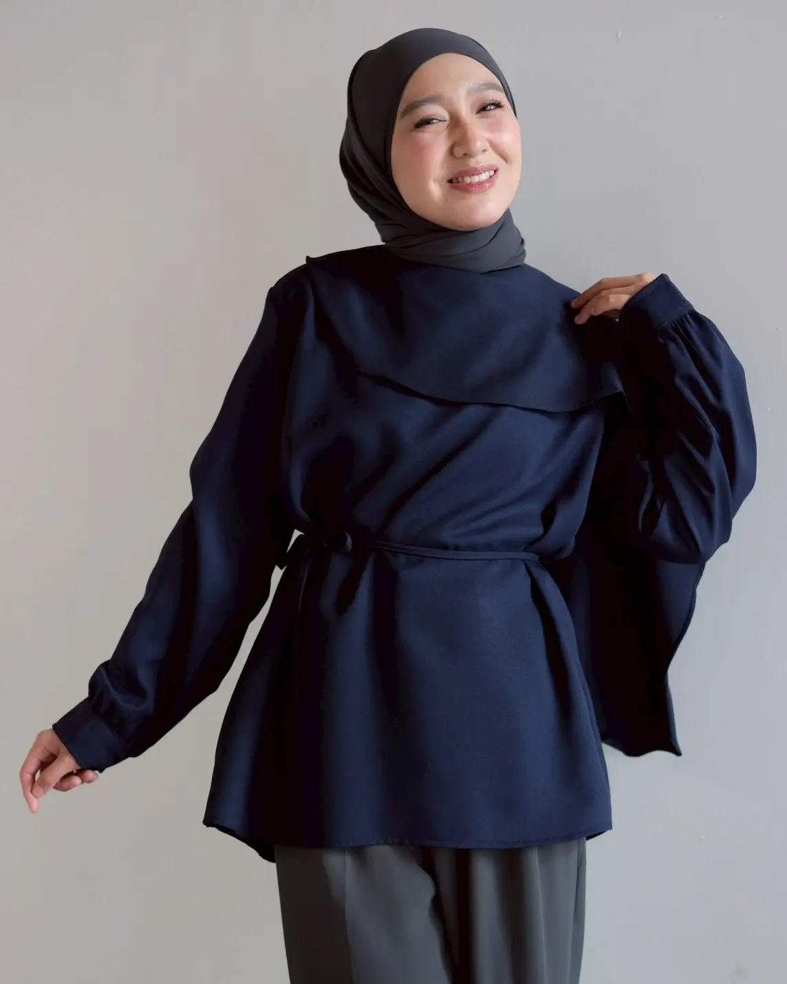 Alternative view of Blainn Blouse Navy