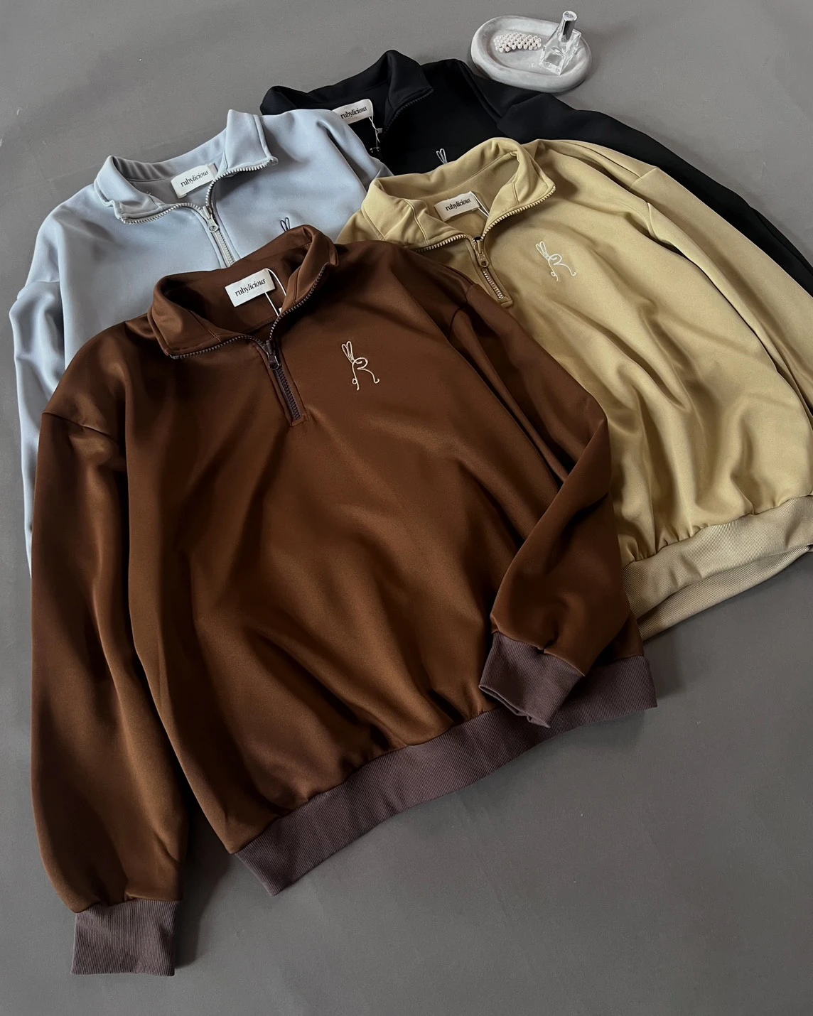 Mauri Zip Sweater Brown - Image 4