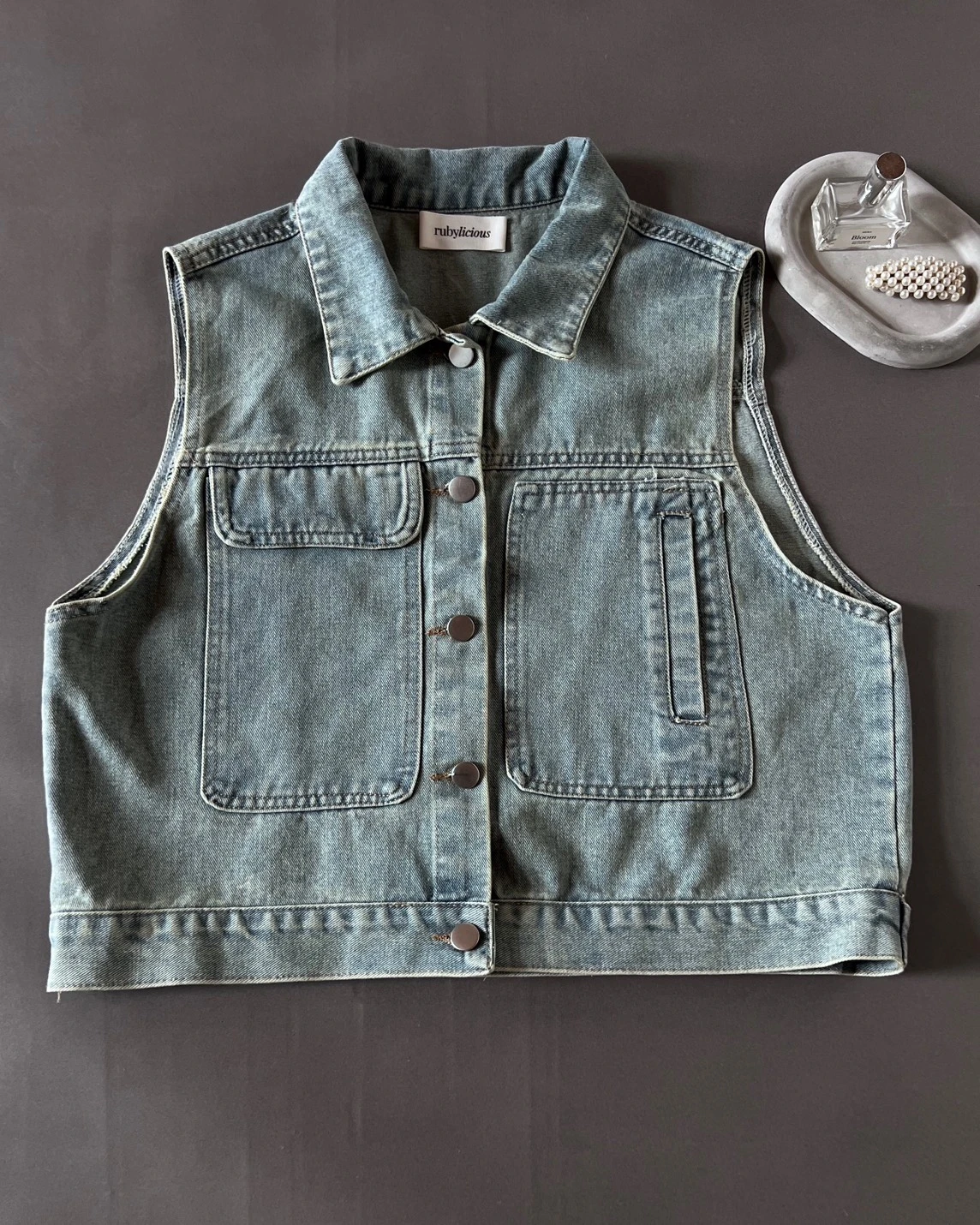 Qivela Denim Vest Light Blue
