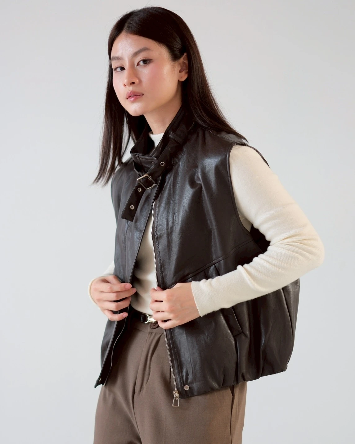 Alternative view of Xelina Leather Vest Coffee