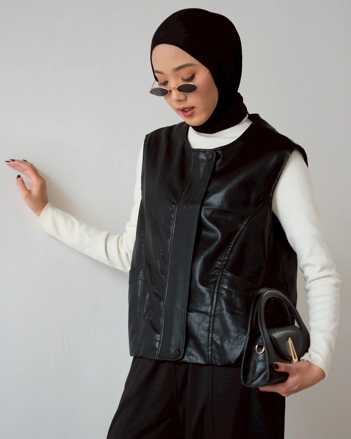 Alternative view of Winola Leather Vest Kode 170M Black