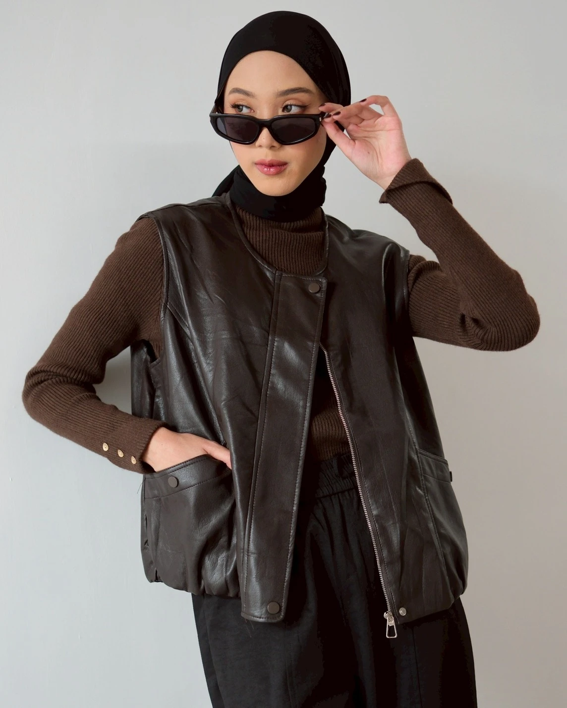 Alternative view of Winola Leather Vest Kode 170M Coffee