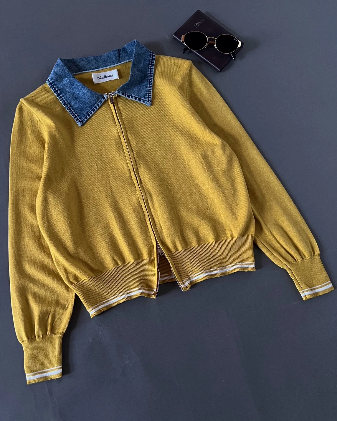 Hevaria Longsleeve Kode 144M Mustard