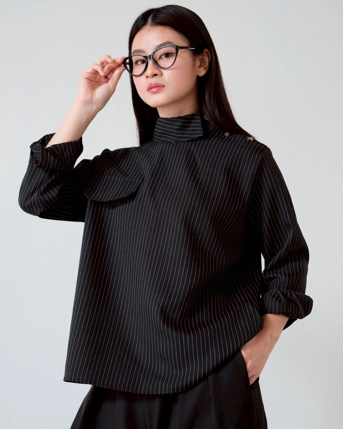Iravia Stripe Blouse Kode 26325 Black