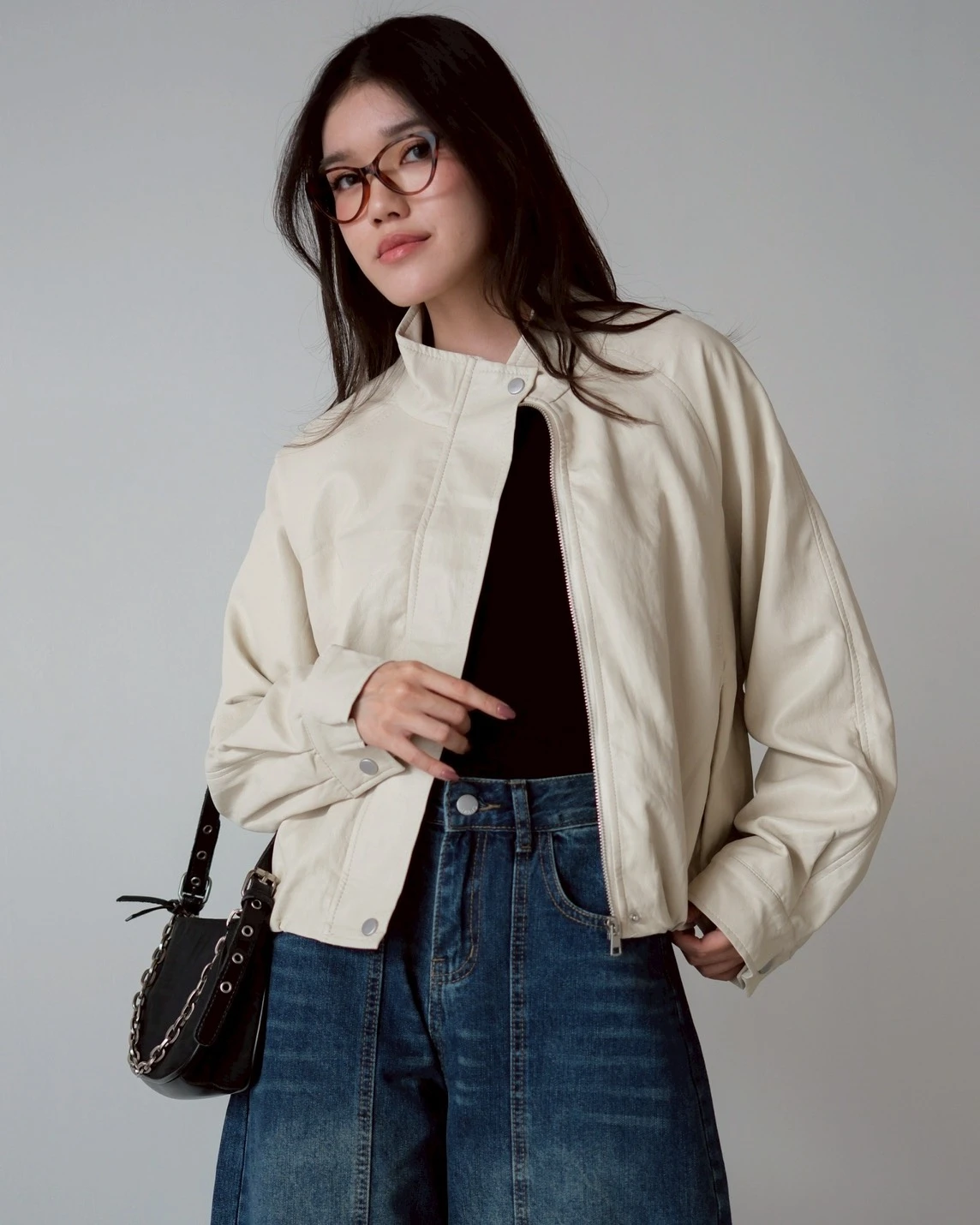 Alternative view of Jovelia Leather Jacket Kode 8680 Beige