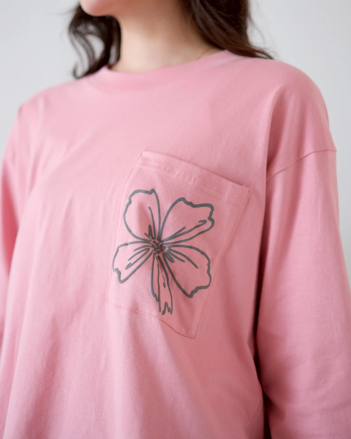 Alternative view of Caeri Tee Pink
