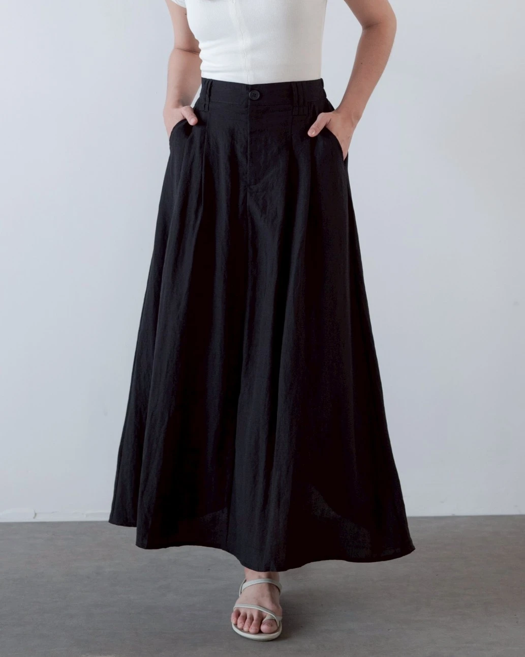 Belvira Skirt Kode 555N Black