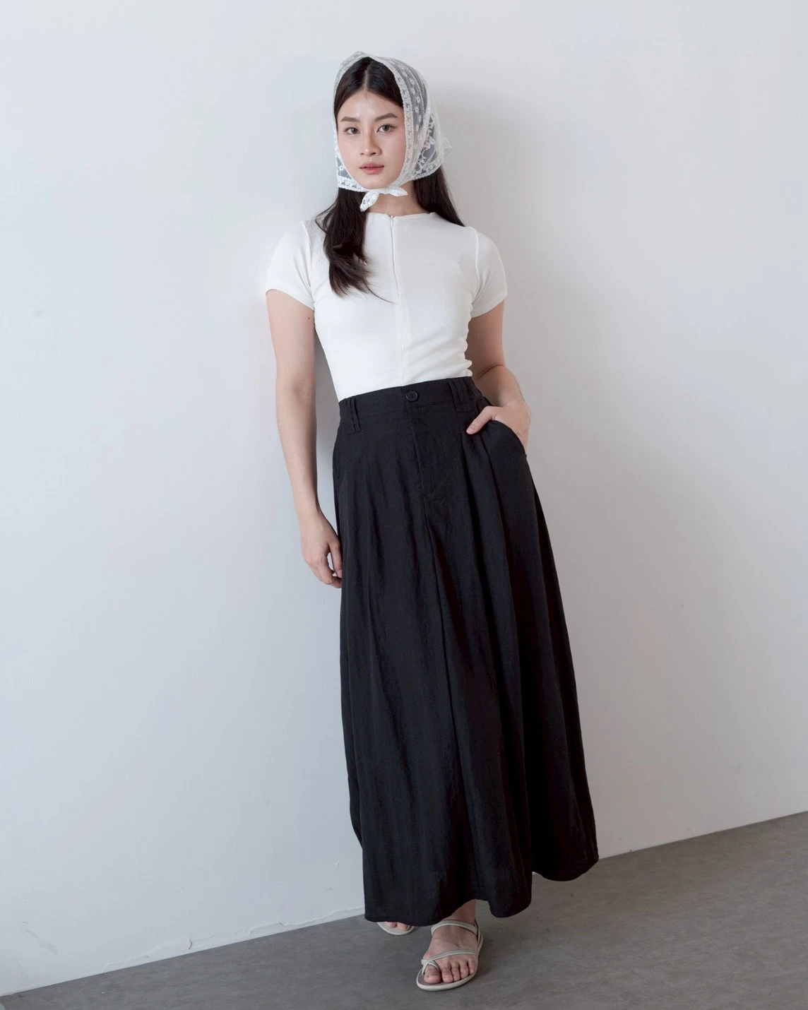 Alternative view of Belvira Skirt Kode 555N Black
