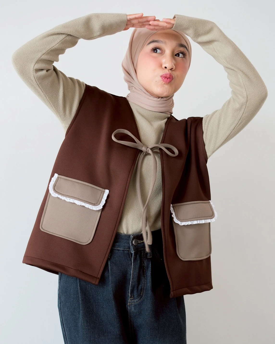 Juliet Vest Coffee - Image 3