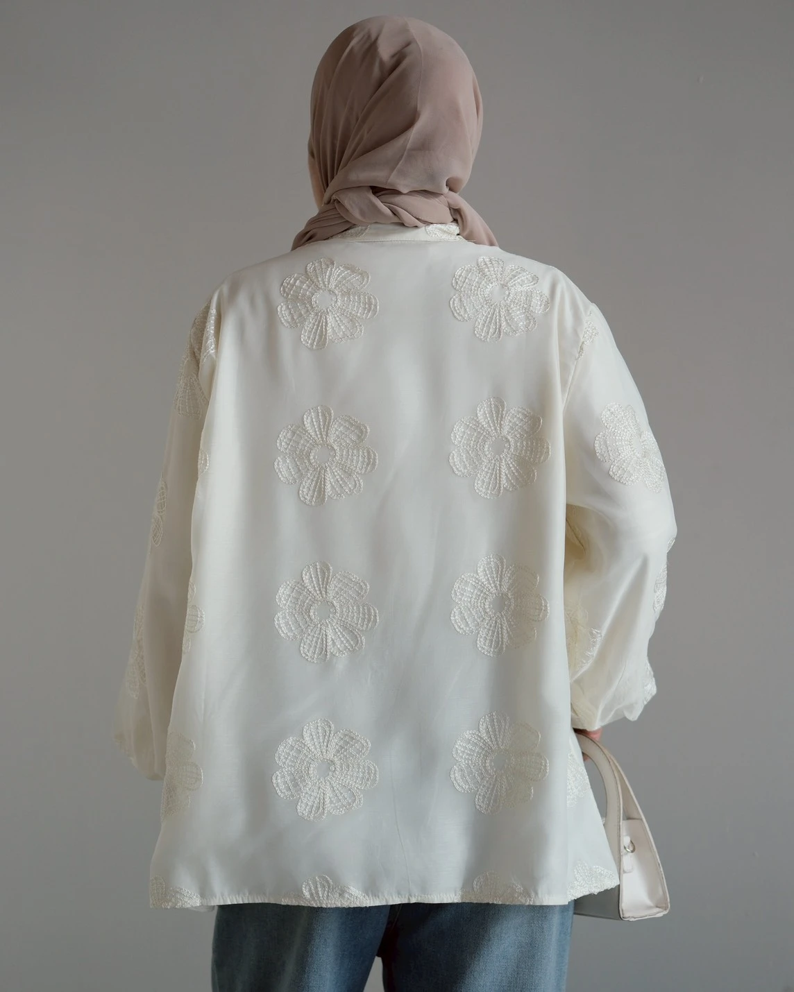 Jacinda Shirt Kode 304M Ivory - Image 3