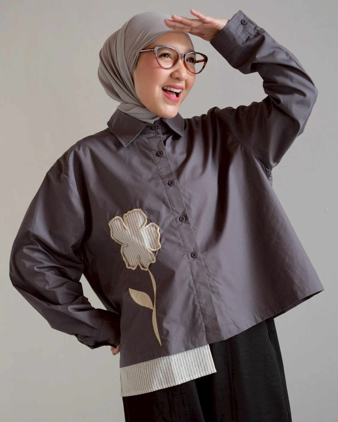 Alternative view of Theresa Shirt Charcoal Grey