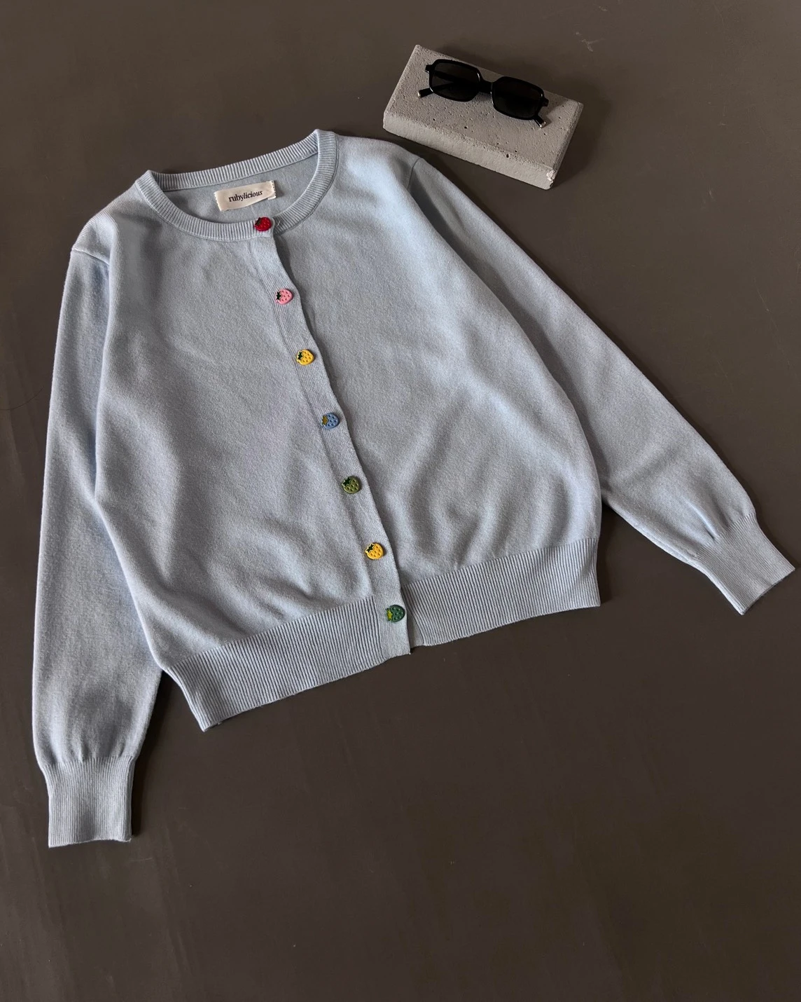 Alternative view of Avriel Cardi Kode 708N Blue