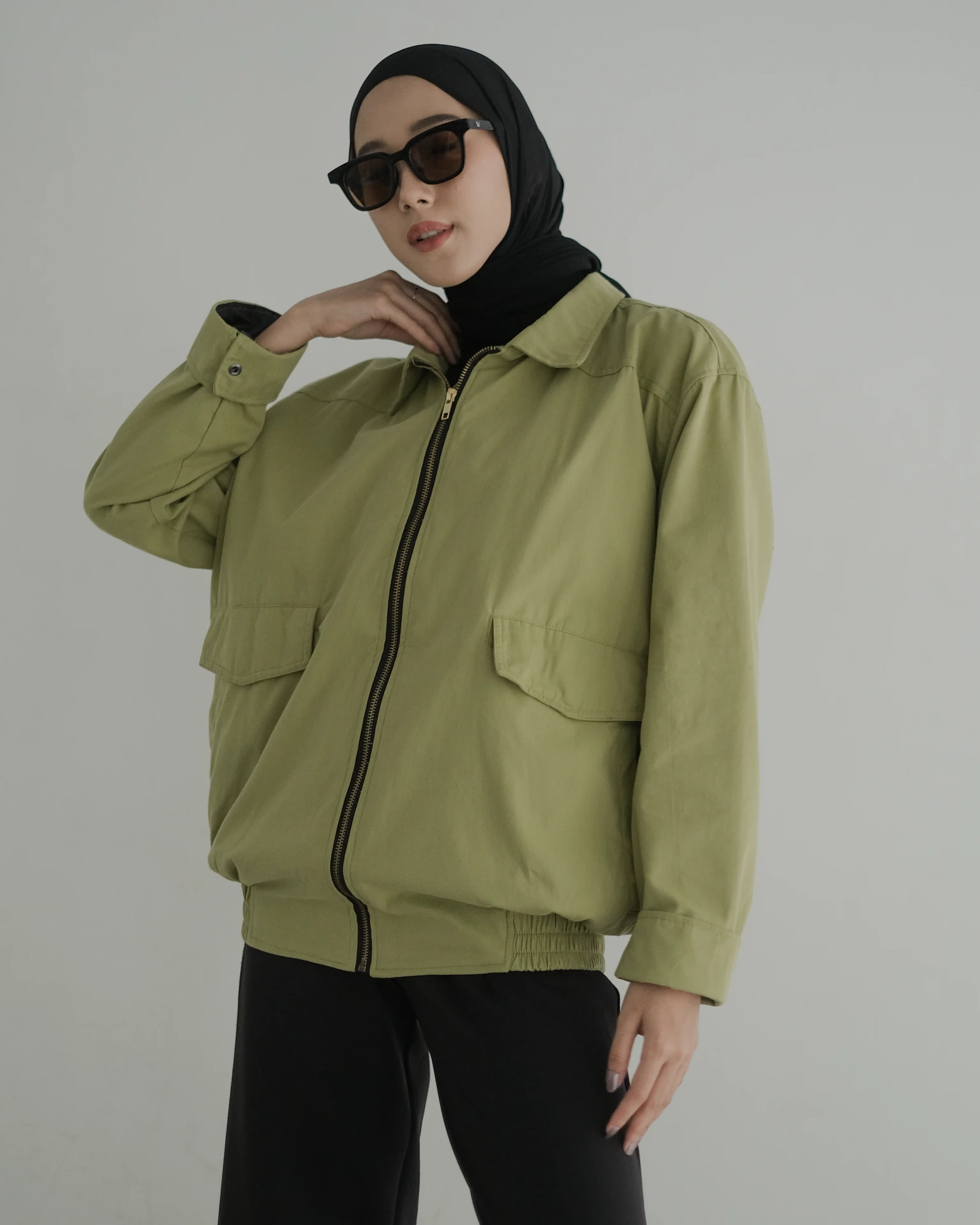 Alternative view of Acelo Jacket Avocado