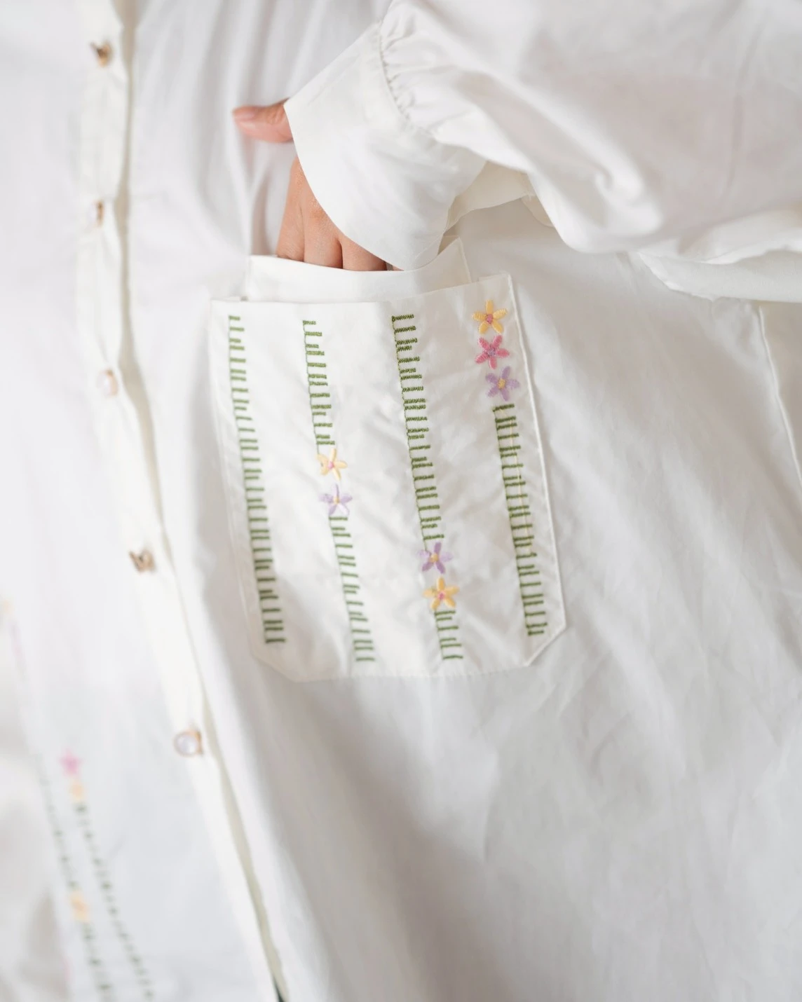 Estoria Shirt Kode 20441 Broken White - Image 4