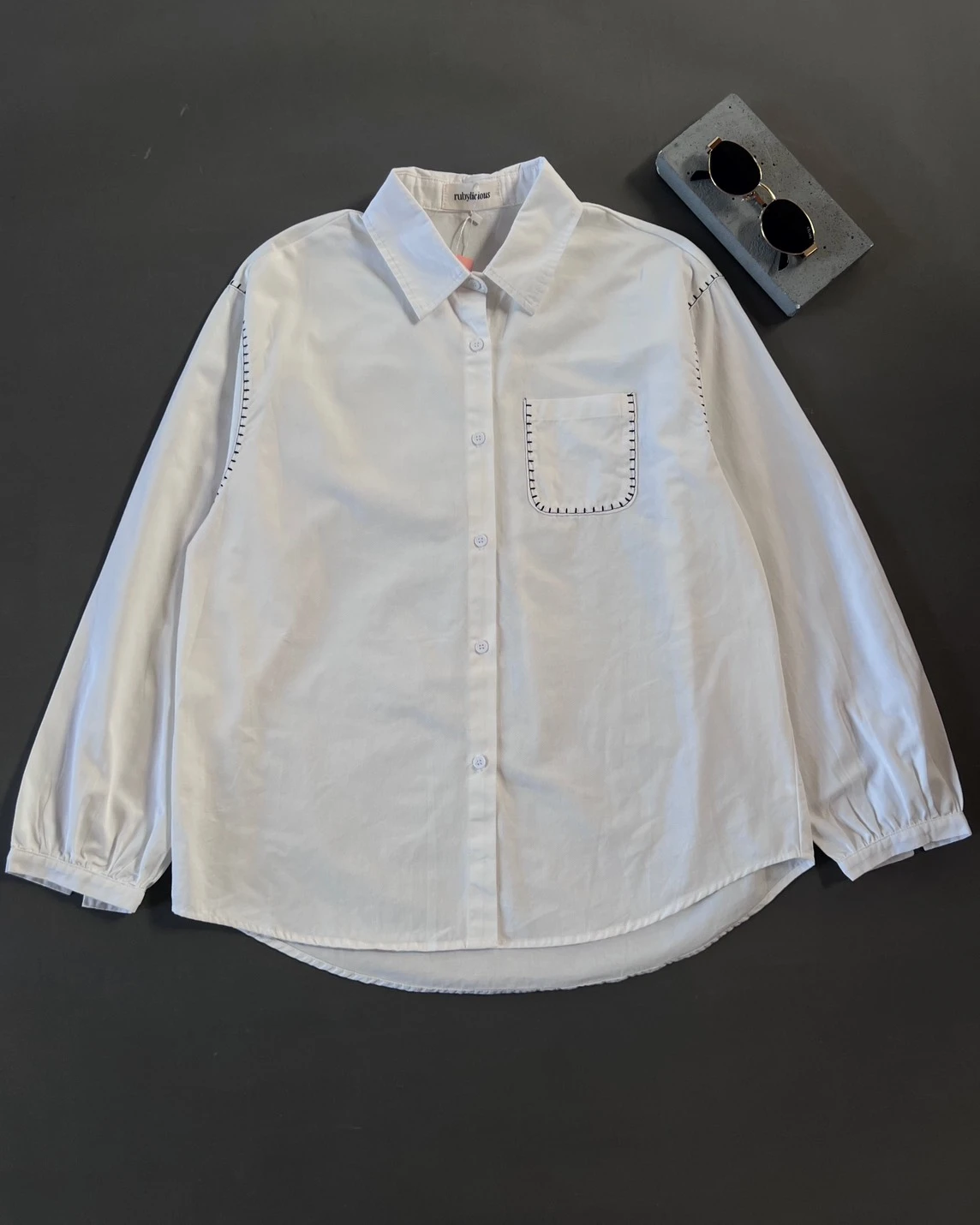 Qlura Shirt Kode 110757 Broken White