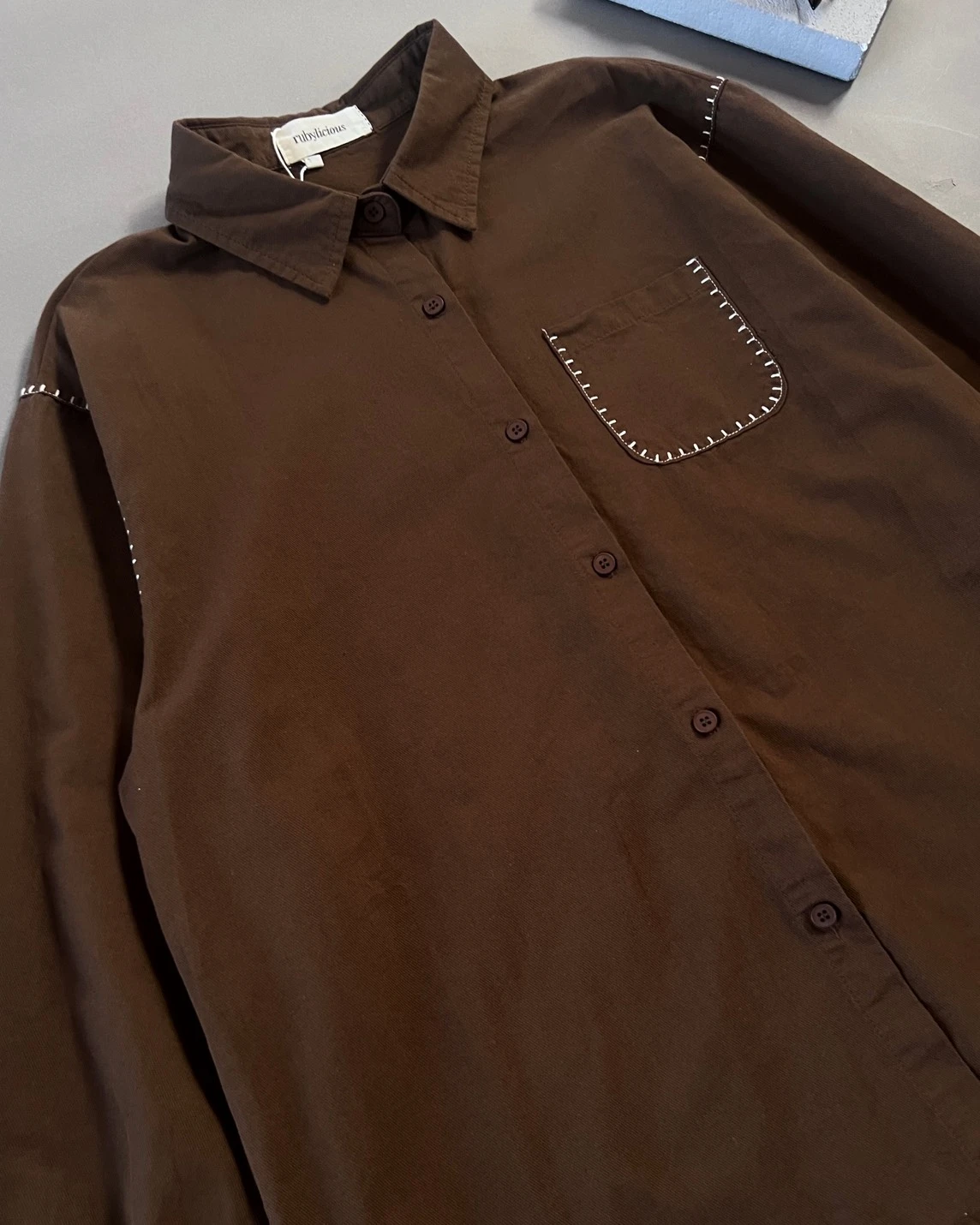 Qlura Shirt Kode 110757 Coffee