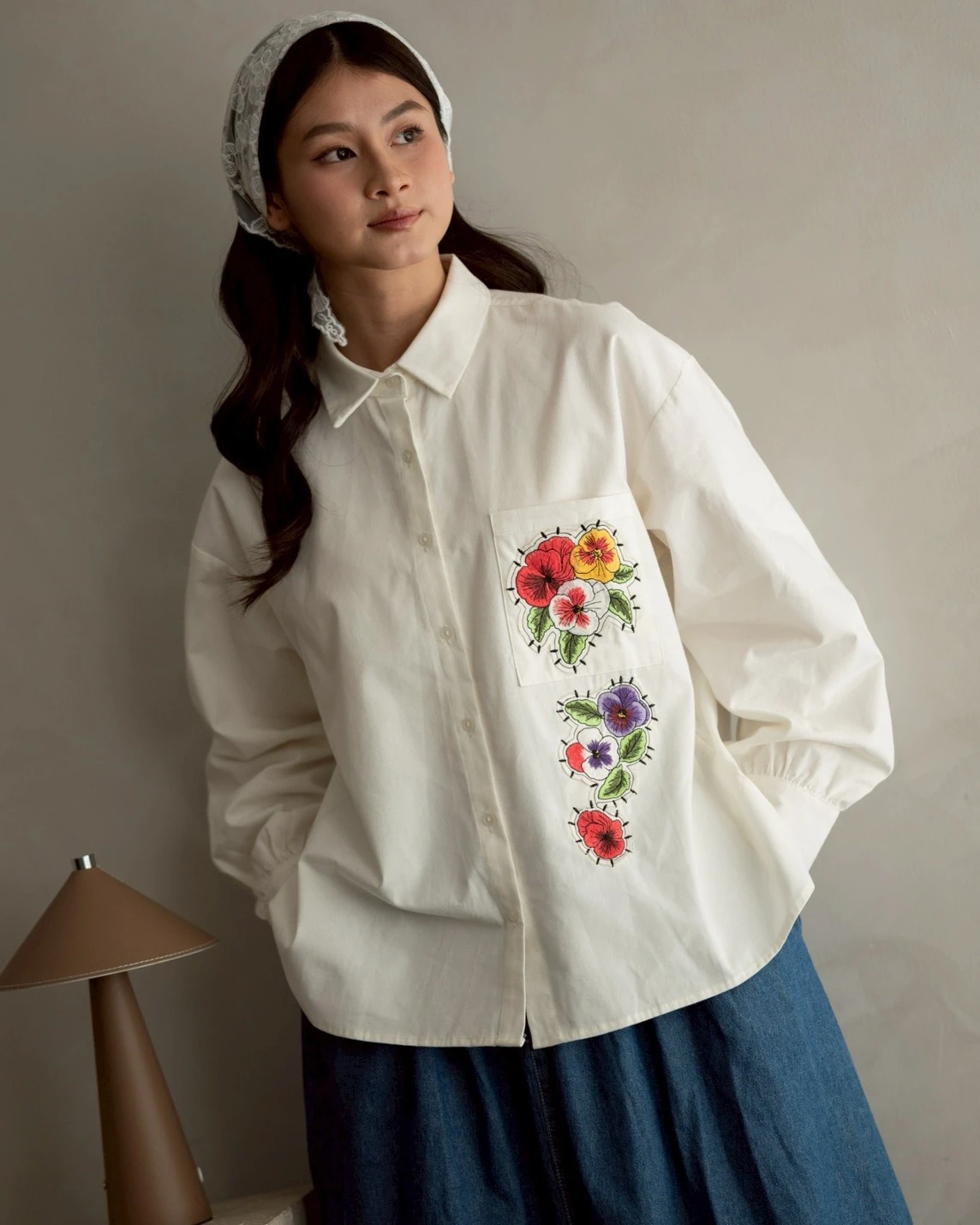 Alternative view of Hiraya Shirt Kode 1498 Broken White
