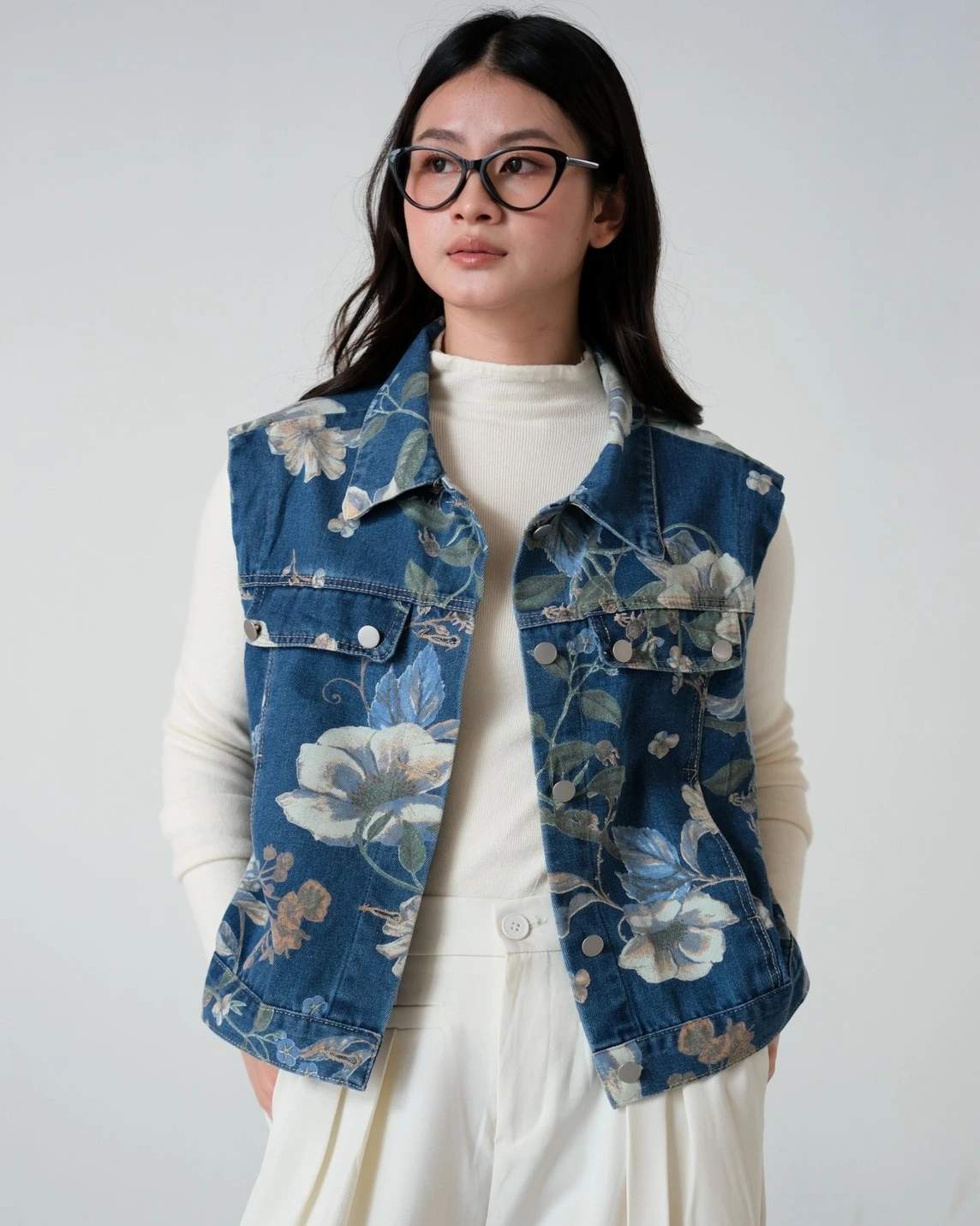 Alternative view of Floral Denim Vest Kode 681N Kode C