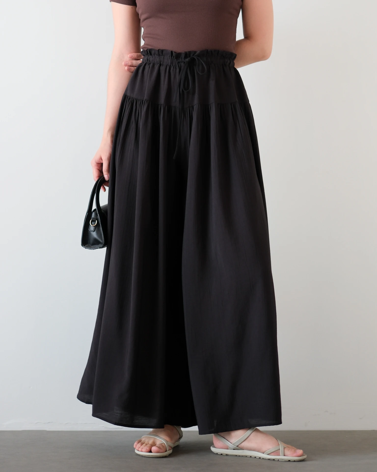 Alternative view of Chika Cullote Pants Kode 3-P Black