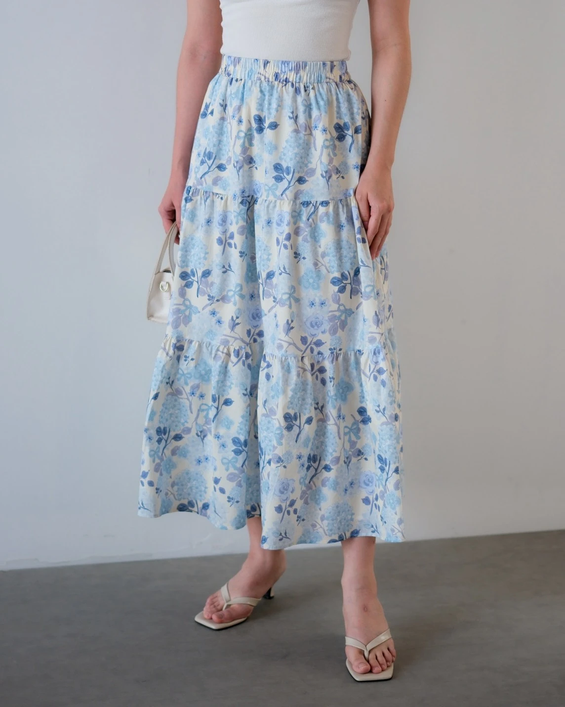 Alternative view of Lucena Skirt Kode 12-P Blue