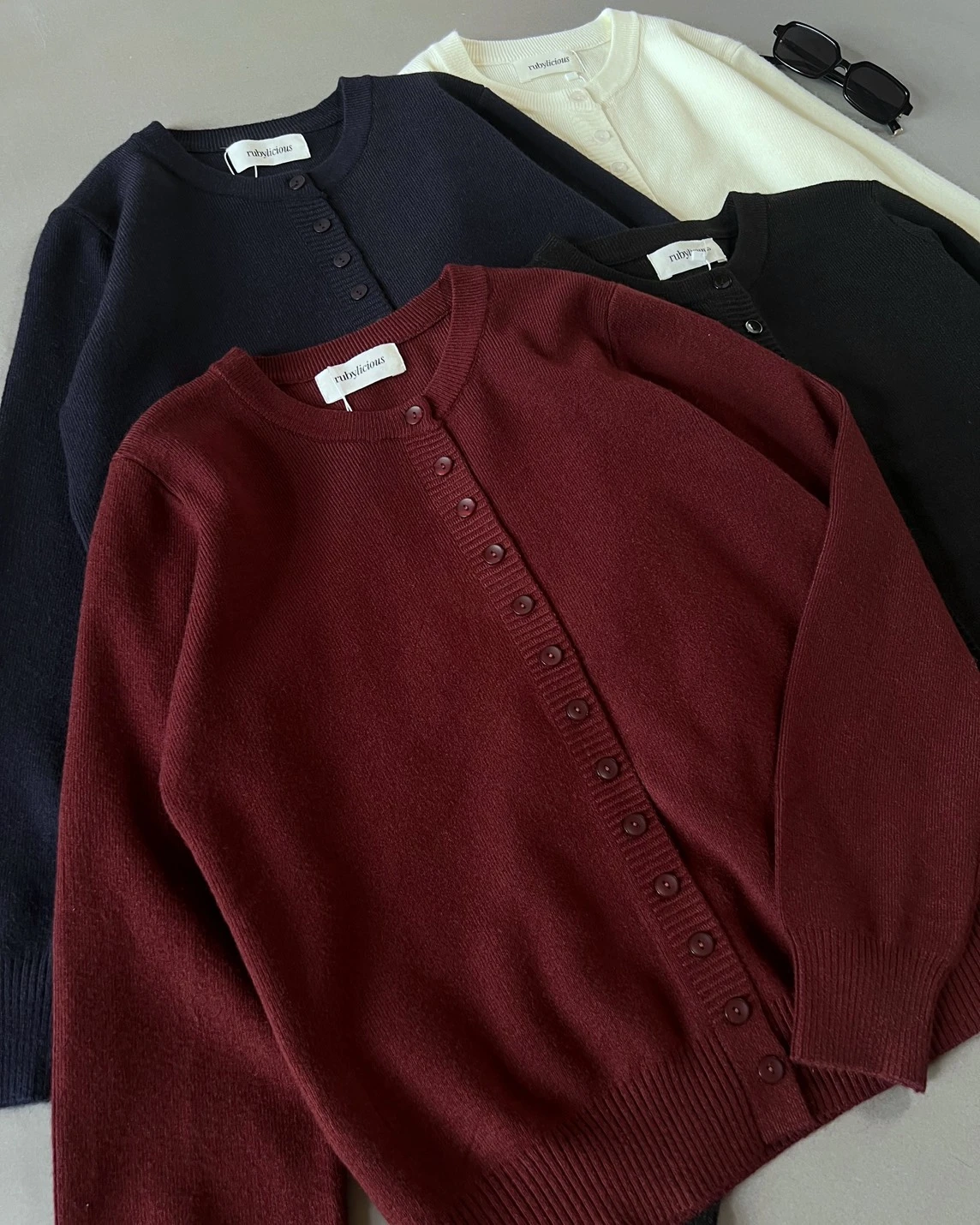 Alternative view of Shayna Cardi Kode 012 Maroon