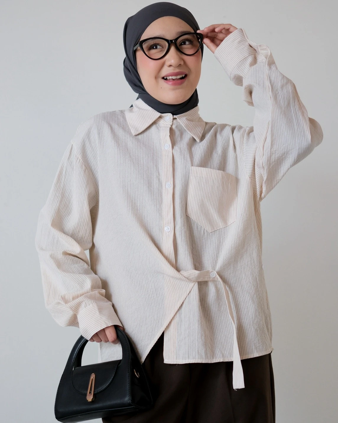 Qeitha Stripe Shirt Kode 557N Cream