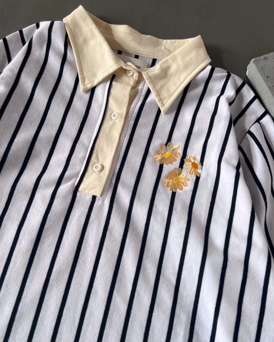 Alternative view of Wooney Shirt Bw-Black Small