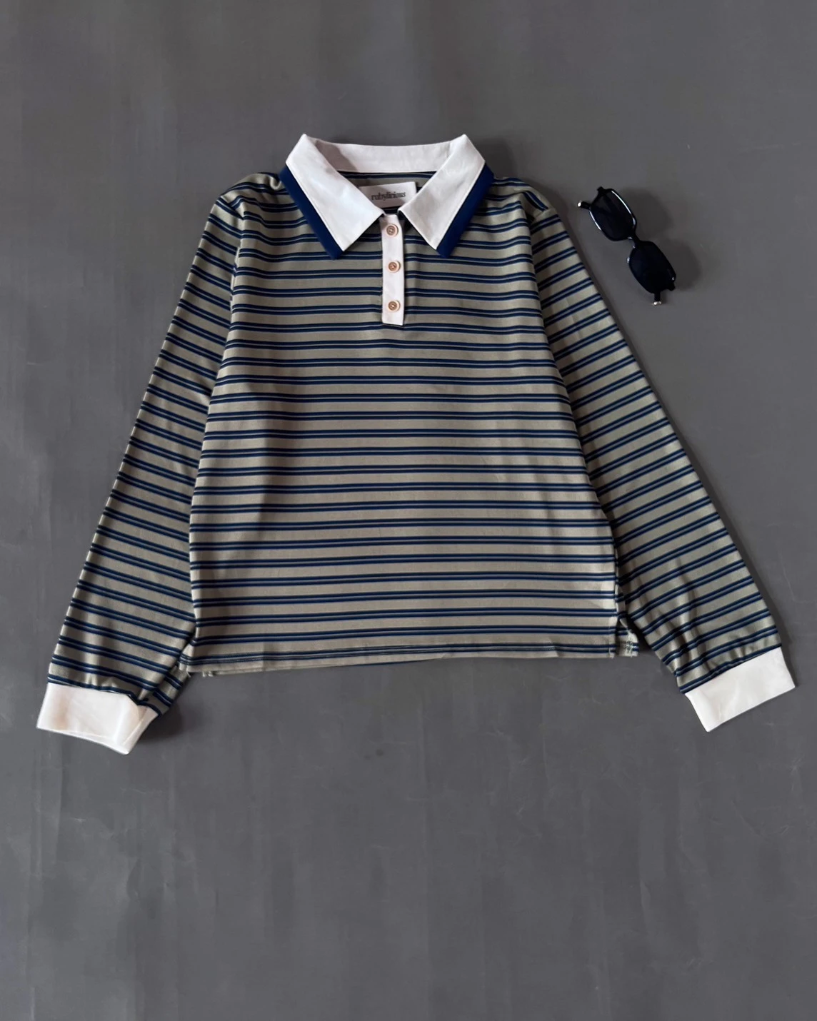 Alternative view of Bineta Stripe Longsleeve Kode 211P Olive