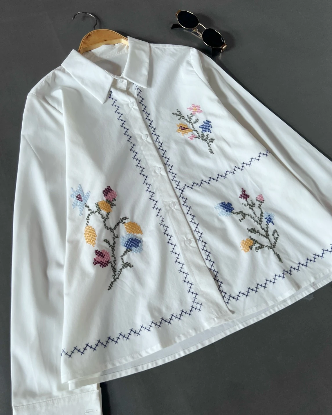 Clyda Shirt Kode 20448 Broken White