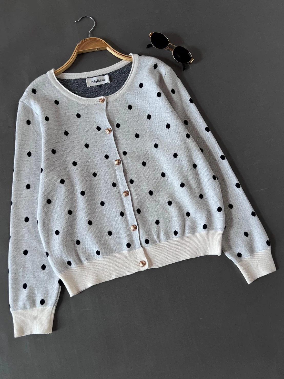 Alternative view of Glica Cardi Kode 156P Broken White