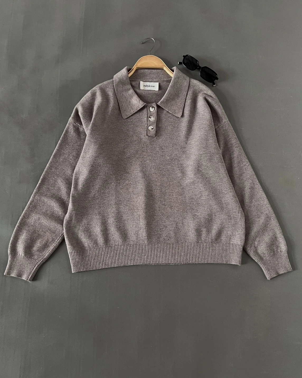 Alternative view of Jelica Longsleeve Kode 34J Khaki
