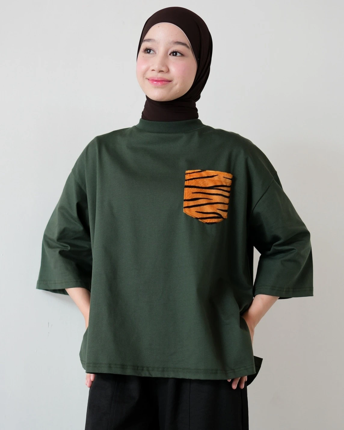 Pocket T-Shirt Army