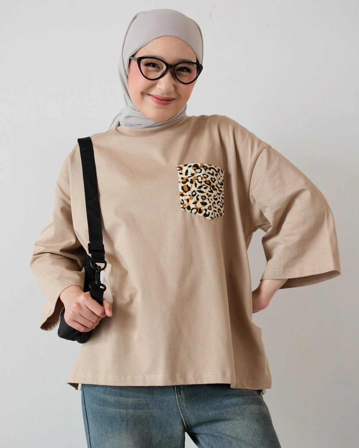 Alternative view of Pocket T-Shirt Khaki