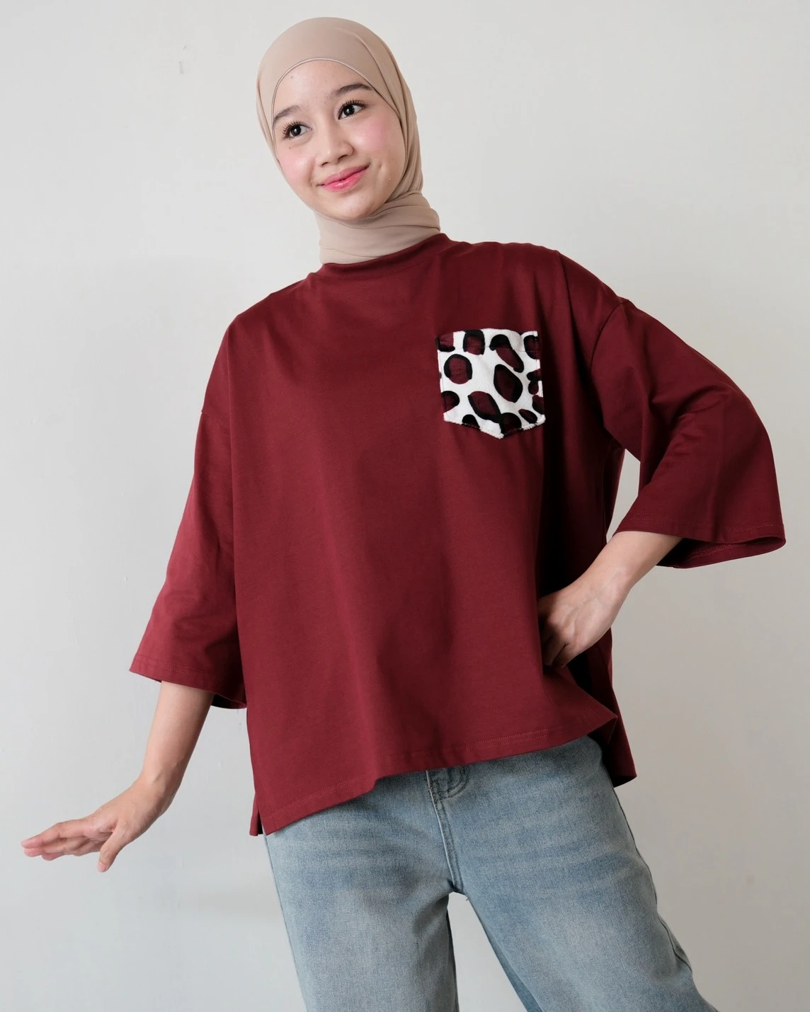 Alternative view of Pocket T-Shirt Maroon