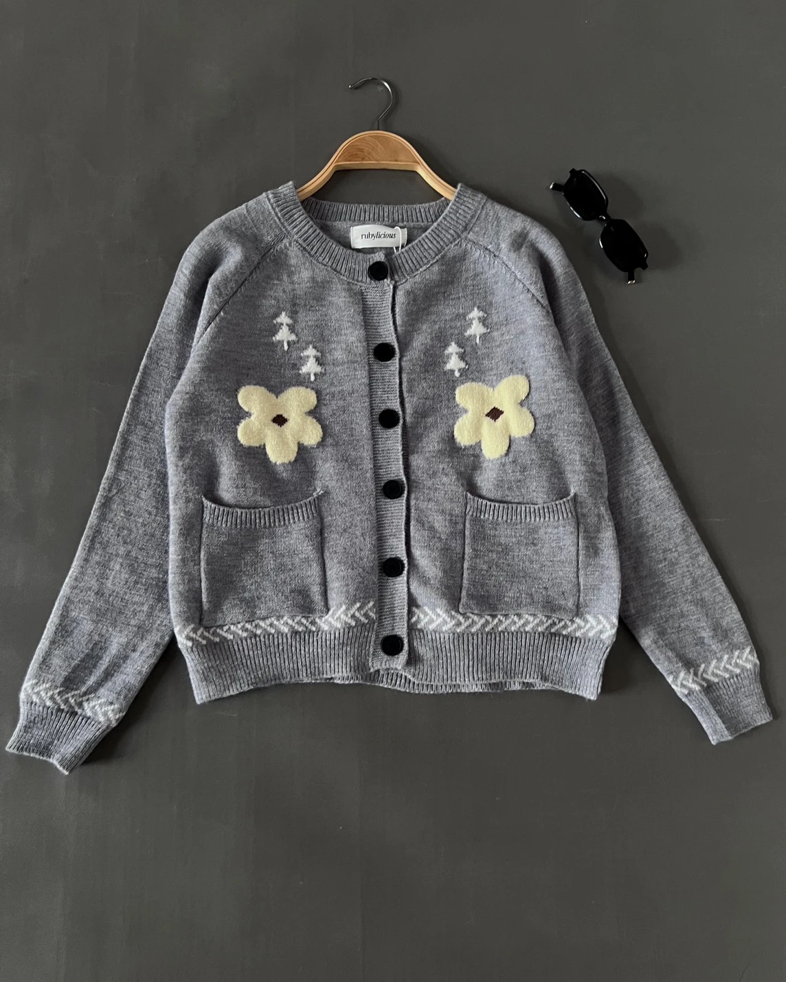 Alternative view of Syeril Cardi Kode 426 O Misty Grey