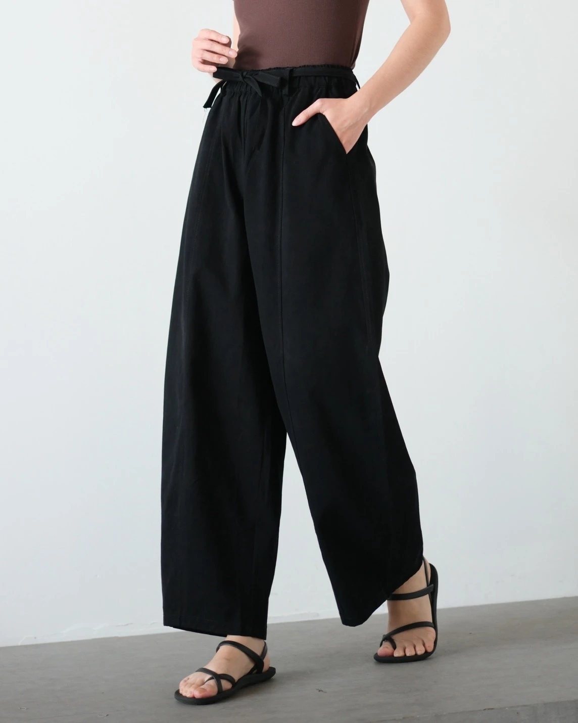 Alternative view of Nara Barrel Pants Kode 121P Black