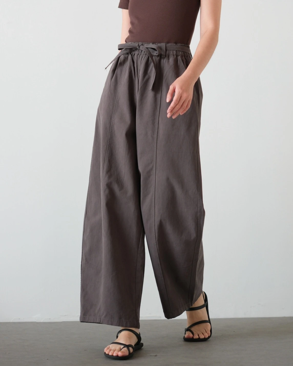 Alternative view of Nara Barrel Pants Kode 121P Dark Grey
