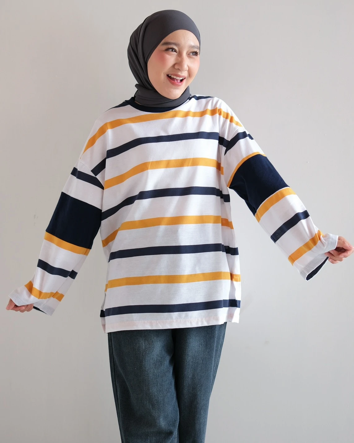 Dion Stripe Longsleeve Bw-Navy-Mustard