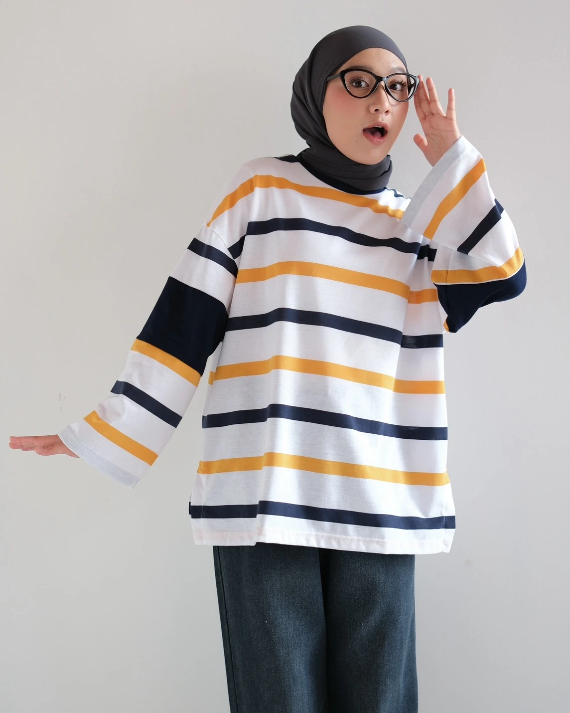 Alternative view of Dion Stripe Longsleeve Bw-Navy-Mustard