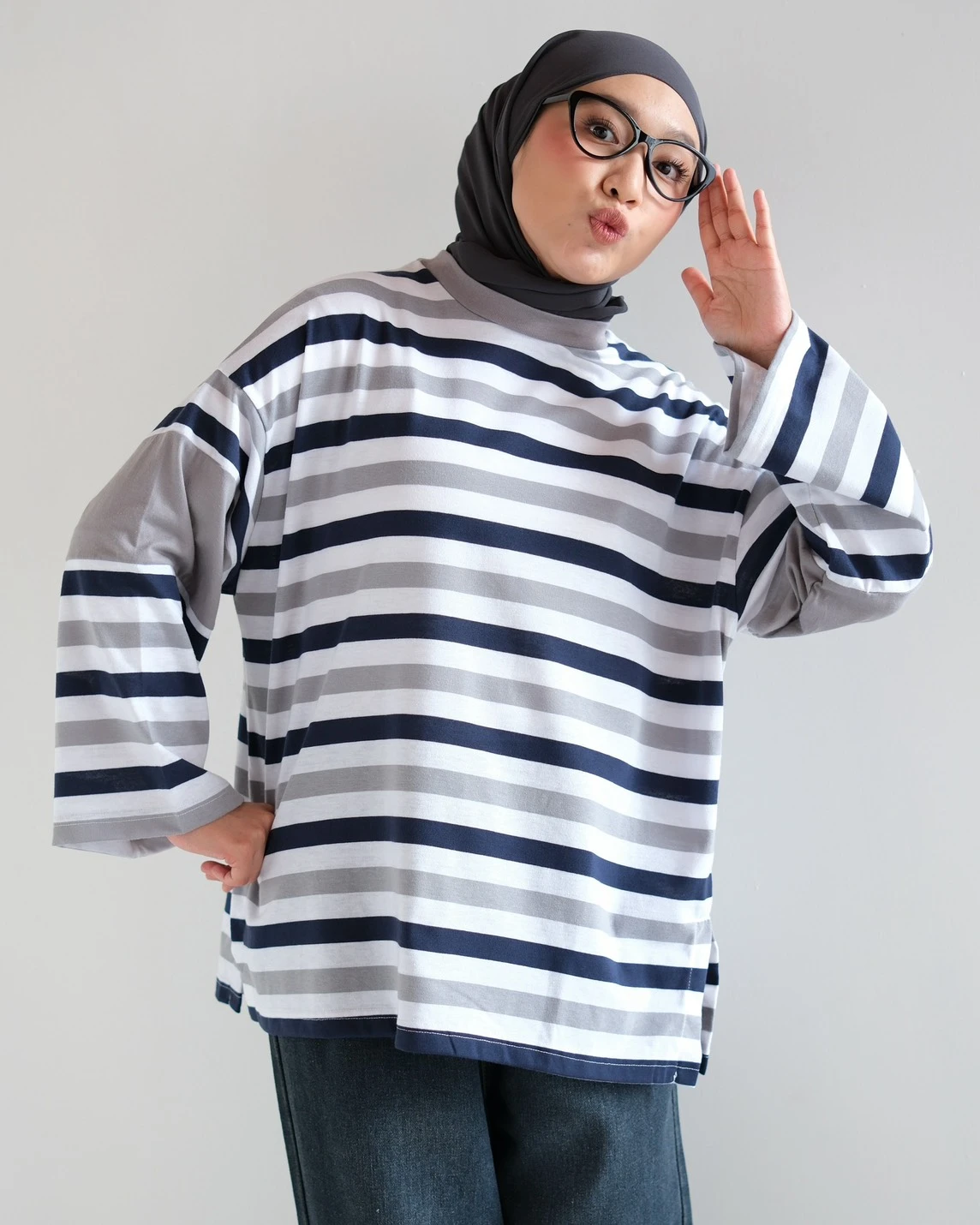 Dion Stripe Longsleeve Grey-Navy-Bw